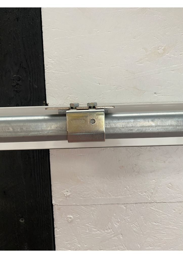 Маша Бабко dildo Manchon pour rail porte coulissante - Garatec